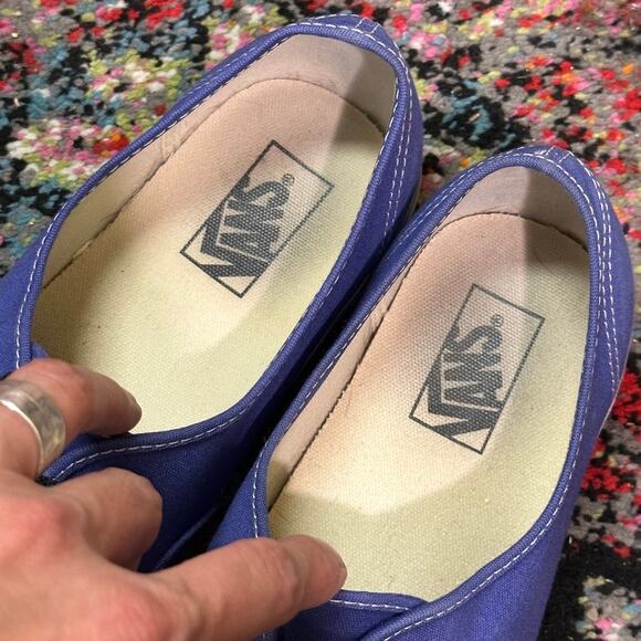 EXCELLENT Vans Authentic Low Skate Shoe Spectrum Purple True White Men\'s 12